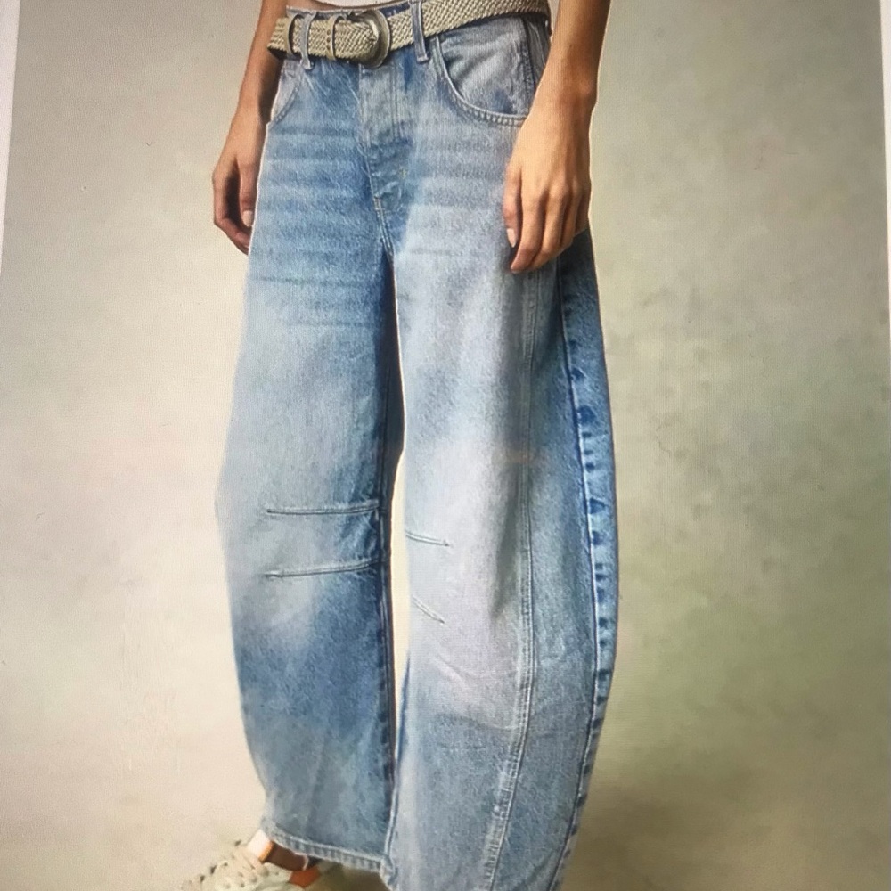 Mid rise barrel jeans